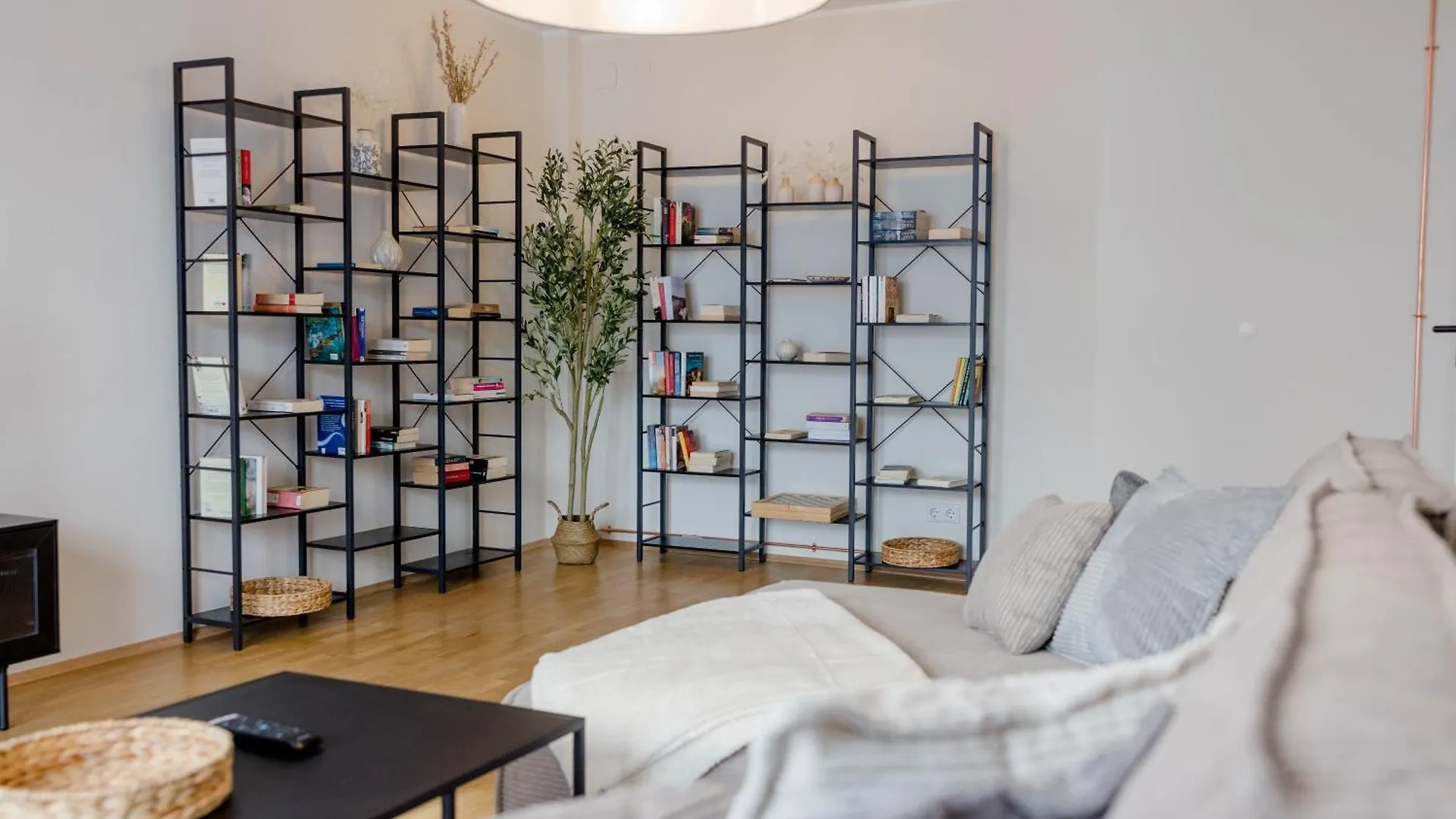 Lumen Homes - Altstadt-Residenz, Direkt Im Zentrum, Geraeumiges Apartment Mit 5 Zimmern, Kueche Monachium