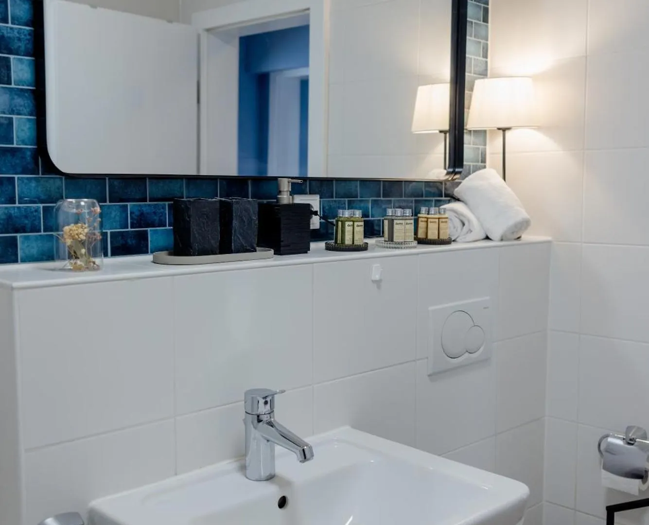 Lumen Homes - Altstadt-Residenz, Direkt Im Zentrum, Geraeumiges Apartment Mit 5 Zimmern, Kueche Monachium 0*,