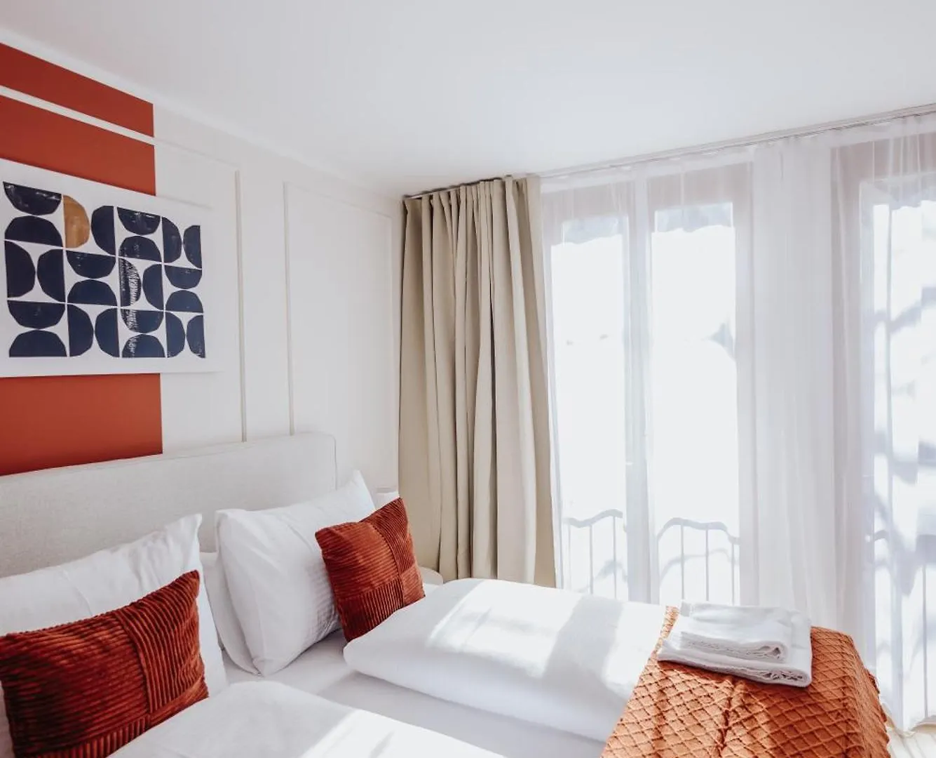 Lumen Homes - Altstadt-Residenz, Direkt Im Zentrum, Geraeumiges Apartment Mit 5 Zimmern, Kueche Monachium